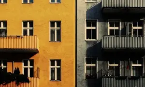 Wynajem mieszkania: uniknij pułapek! Kluczowe pytania i porady